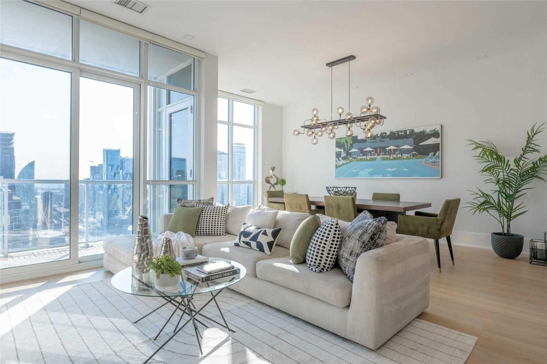 Grand View Apartment *